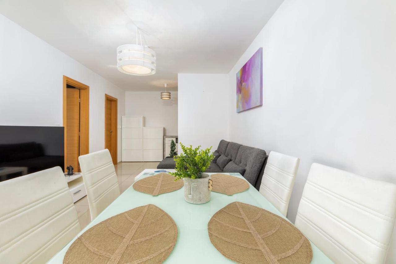 Apartment Bailey พูลา ภายนอก รูปภาพ